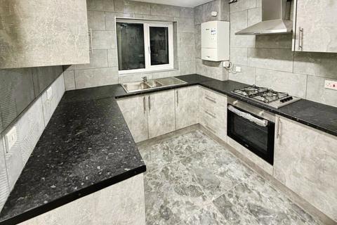 3 bedroom detached house to rent, Bunkers Hill Lane, West Midlands WV14