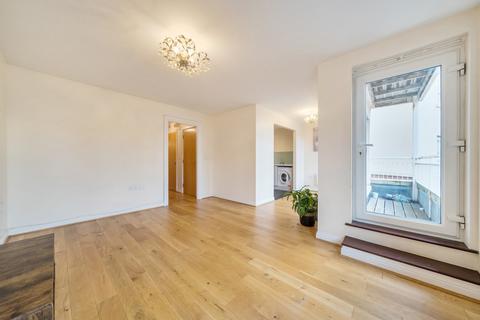 2 bedroom apartment to rent, Magdalene Gardens, London, N20