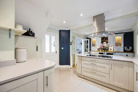 4 bedroom detached house for sale, Caesar Avenue, Ashford, TN23 3