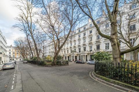 1 bedroom flat for sale, Queens Gardens, Bayswater, London, W2