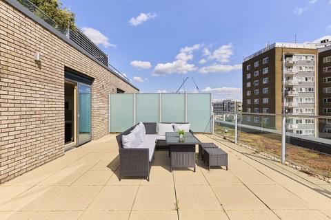 2 bedroom flat to rent, Salusbury Road