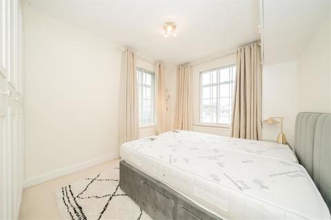 2 bedroom flat to rent, Brompton Road, London SW3