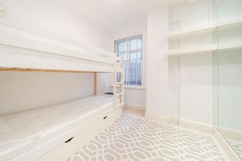2 bedroom flat to rent, Brompton Road, London SW3