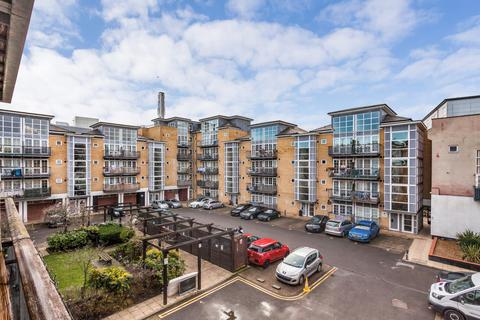 undefined, Amber Court, High Street, Romford, RM1