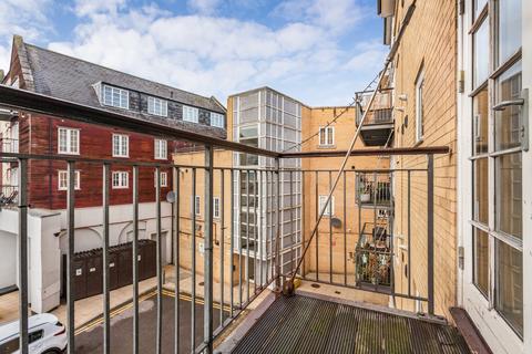 undefined, Amber Court, High Street, Romford, RM1