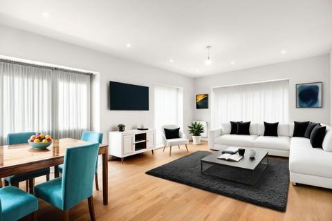 2 bedroom flat to rent, Bredhurst Close, London, SE20