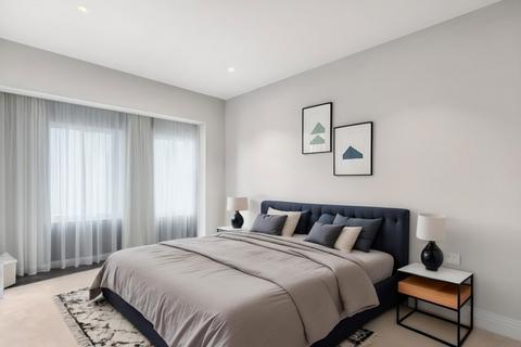 2 bedroom flat to rent, Bredhurst Close, London, SE20