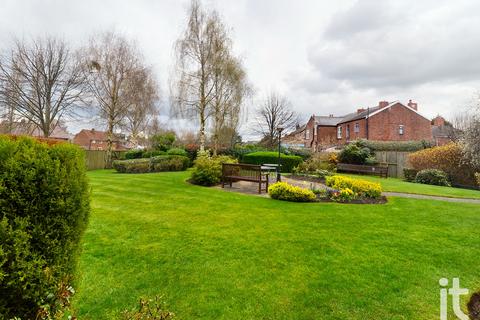 1 bedroom ground floor flat for sale, Flat 22 Woodgrove Court, Peter Street, Stockport, SK7