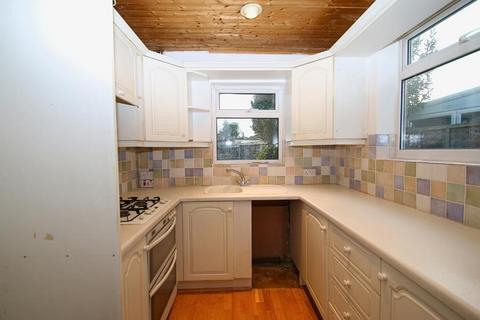 2 bedroom semi-detached house for sale, Hermitage Road, Woking GU21 8TT