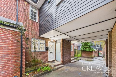 3 bedroom townhouse for sale, Clinton Court, Nottingham