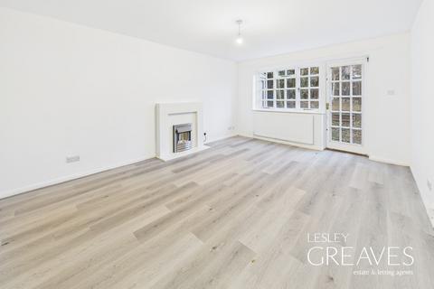 3 bedroom townhouse for sale, Clinton Court, Nottingham