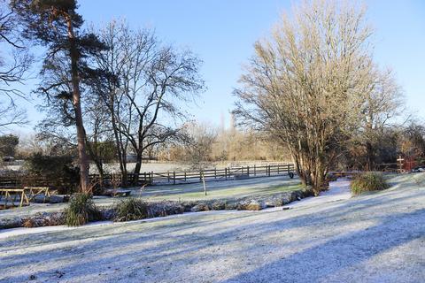 3 bedroom cottage for sale, West Chiltington Lane, Coneyhurst, Billingshurst