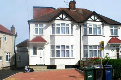 4 bedroom semi-detached house to rent, Deans Lane, Edgware HA8