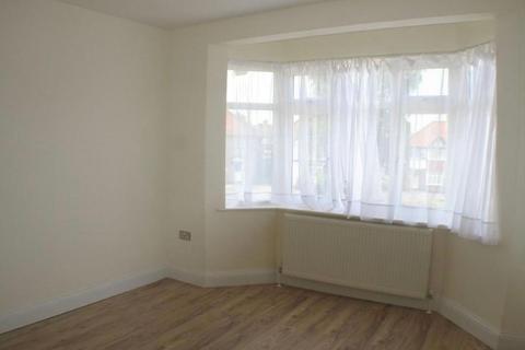 4 bedroom semi-detached house to rent, Deans Lane, Edgware HA8