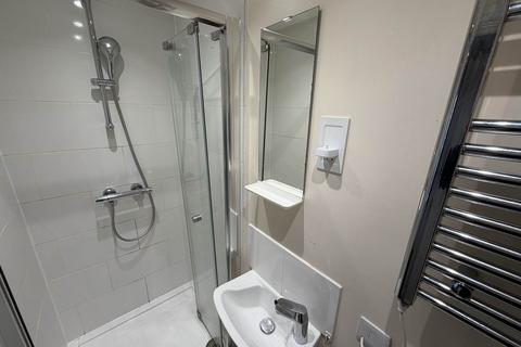 1 bedroom in a house share to rent, Wisley Avenue, Milton Keynes MK13