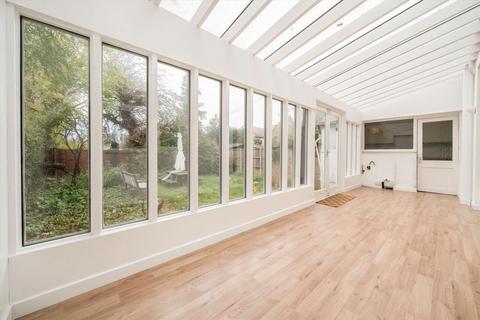 3 bedroom semi-detached house for sale, The Ride, Brentford TW8