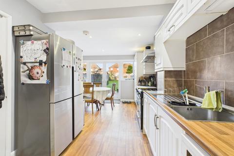 3 bedroom semi-detached house for sale, Bethune Road, Horsham