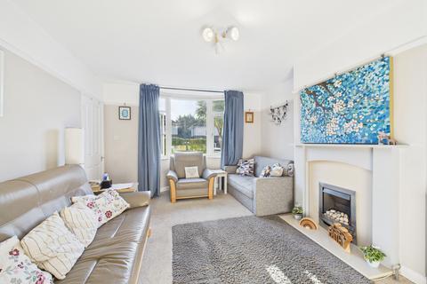 3 bedroom semi-detached house for sale, Bethune Road, Horsham