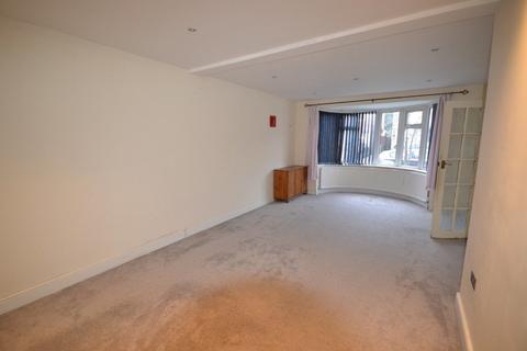 3 bedroom semi-detached house to rent, Ravenhurst Road, Leicester LE3