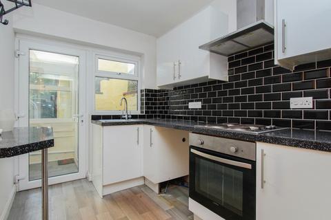 3 bedroom semi-detached house for sale, Finedon Road, Wellingborough NN9