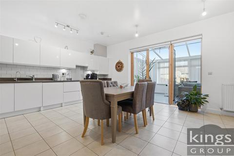 undefined, Nuthatch Drive, Newhall