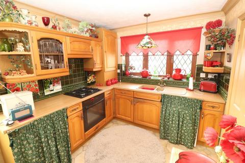 3 bedroom detached house for sale, Wymington Park, Rushden NN10
