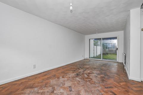 3 bedroom semi-detached house for sale, Colnbrook