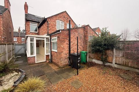 3 bedroom semi-detached house to rent, Henry St, Haslington