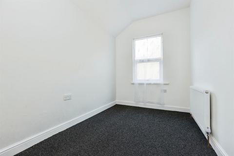 4 bedroom terraced house to rent, Western Road, Leicester LE3