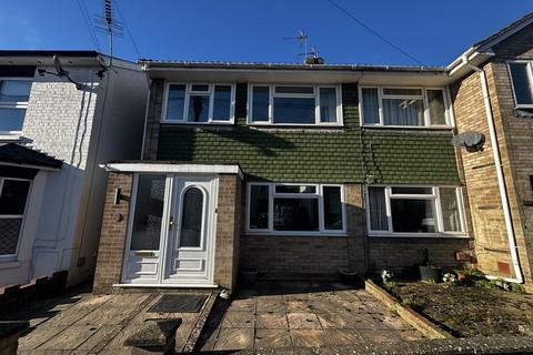 3 bedroom end of terrace house to rent, Edward Street, Southborough