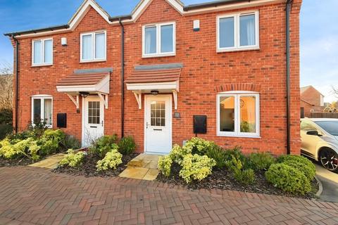 3 bedroom semi-detached house to rent, Pathfinder Way, Castle Donington DE74
