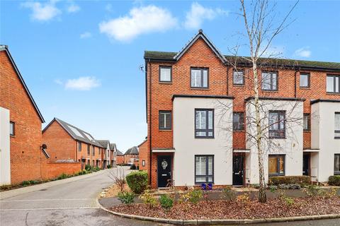 3 bedroom end of terrace house for sale, Liquorice Lane, Surrey GU22
