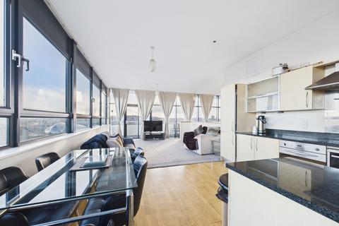 3 bedroom penthouse for sale, 55 Degrees North, Newcastle Upon Tyne
