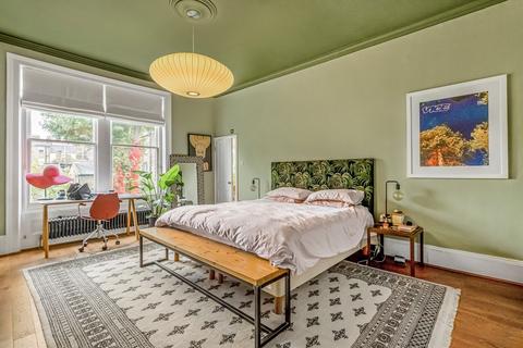 1 bedroom flat for sale, Highbury New Park, London N5