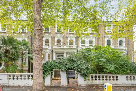 1 bedroom flat for sale, Highbury New Park, London N5
