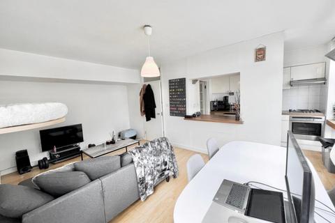 1 bedroom apartment to rent, Coniston Court, Kendal Street, W2