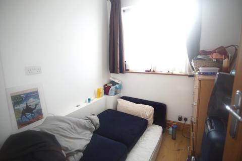 3 bedroom maisonette to rent, Loretto Gardens, HA3