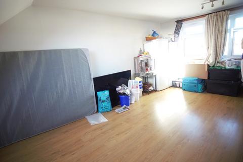 3 bedroom maisonette to rent, Loretto Gardens, HA3