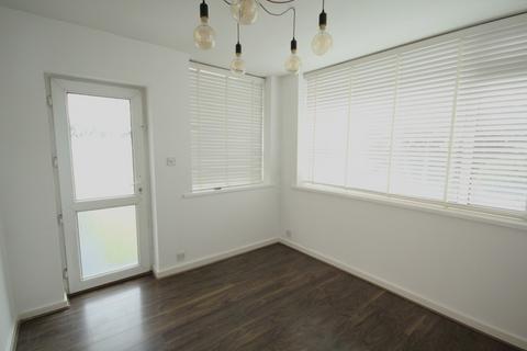 3 bedroom semi-detached house for sale, Pengwlady's Avenue, Connahs Quay, Deeside