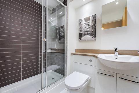 2 bedroom flat to rent, 6 Blackwall Way, London E14
