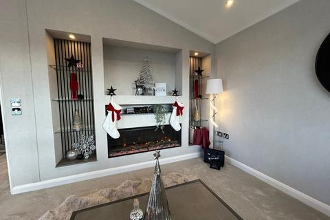2 bedroom property for sale, The Kensington, Thorney Bay Road, Sandy Bay
