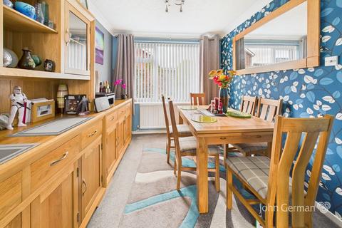 3 bedroom semi-detached house for sale, Dunster Road, Mountsorrel