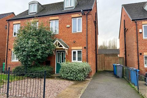 3 bedroom semi-detached house to rent, Bottomley Side, Manchester