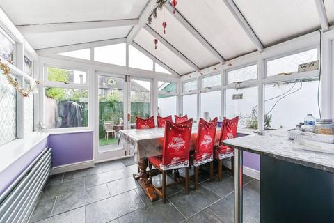 4 bedroom detached house to rent, Raymead Avenue, Thornton Heath, CR7