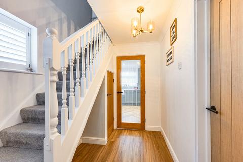 4 bedroom semi-detached house for sale, Charlotte Avenue, Wickford, SS12