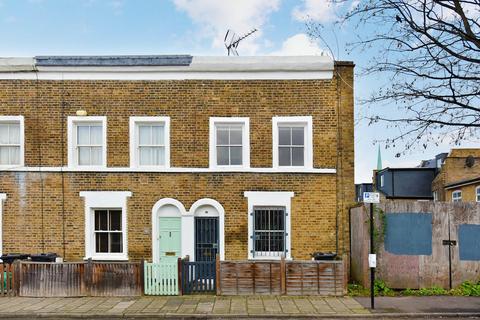 3 bedroom end of terrace house for sale, Balcorne Street, London E9