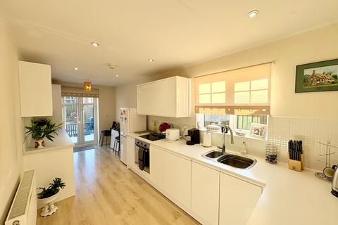3 bedroom semi-detached house for sale, Wellington Street, NOTTINGHAM NG9