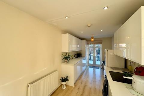 3 bedroom semi-detached house for sale, Wellington Street, NOTTINGHAM NG9