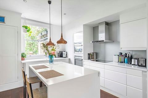 2 bedroom maisonette for sale, Wandsworth Road, London SW8