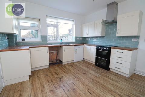 3 bedroom semi-detached house to rent, Toll Bar Road, Mexborough S64